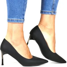 czolenka-na-ozdobnej-szpilce-potocki-41306-czarne-matowe