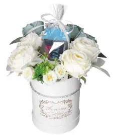 flower-box-pudelko-na-dzien-babci-skarpetki