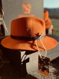 damski-kapelusz-kruca-fuks-diana-orange-m