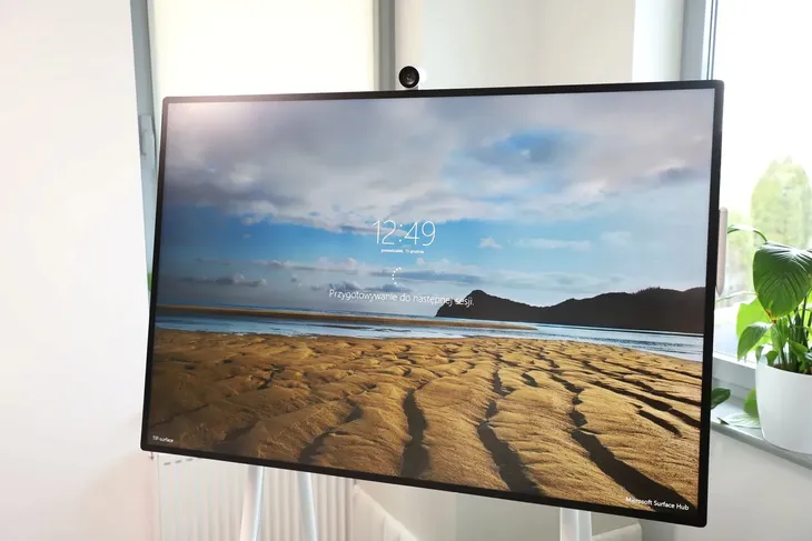 microsoft-surface-hub-2s-i5-format-hd-4k-uhd