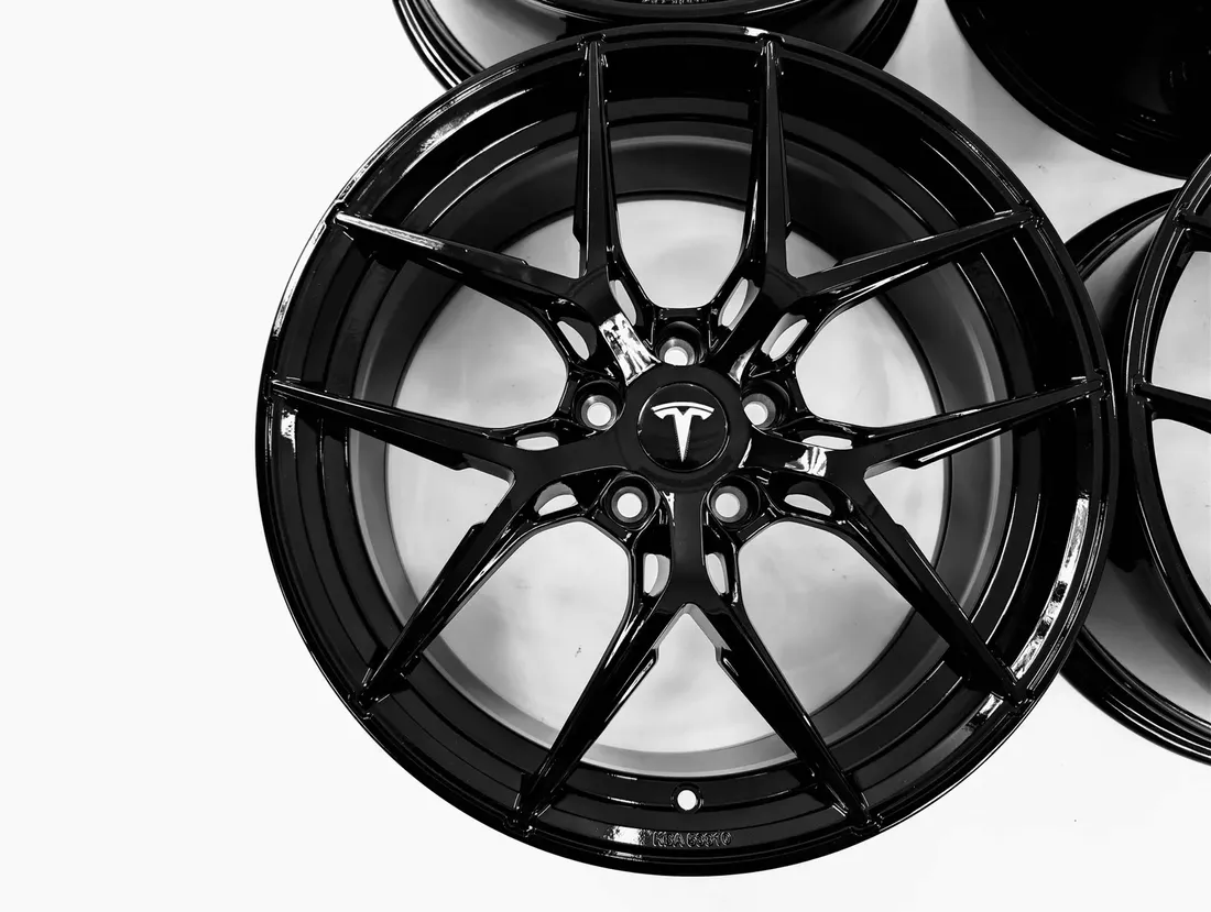 nowe-alufelgi-tesla-19-model-3-model-3-highland