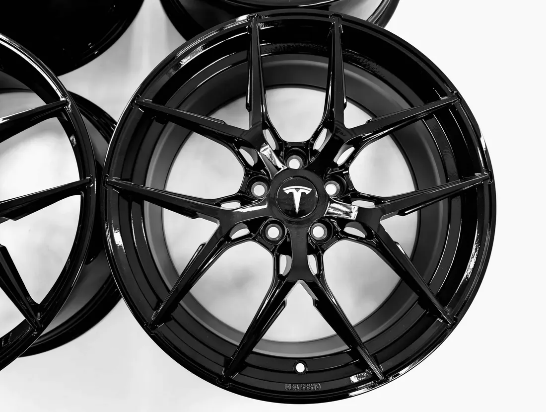 nowe-alufelgi-tesla-19-model-3-model-3-highland-stan-nowy