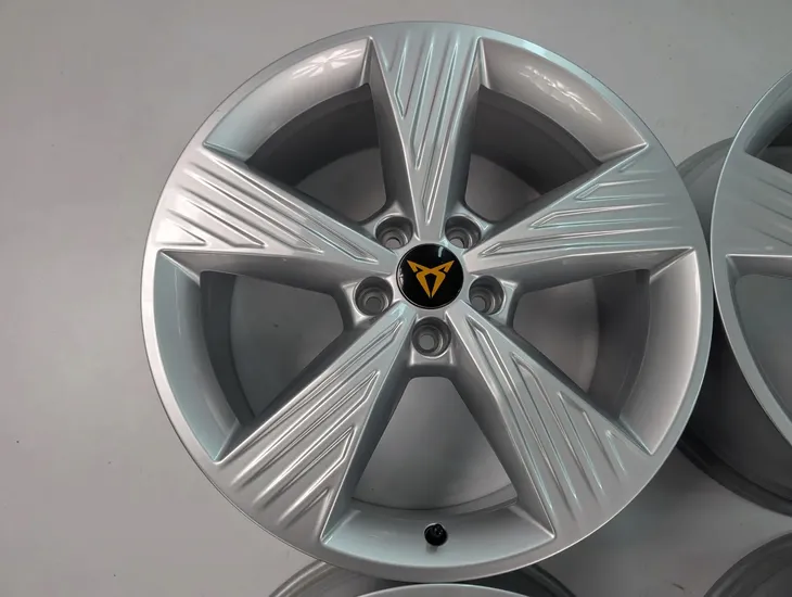 nowe-alufelgi-do-cupra-19-ateca-5fp-wykonczenie-si-srebrne