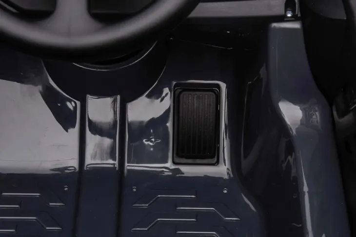 pojazd-audi-rsq-e-tron-szary-stan-nowy-kolor-wielokolorowy