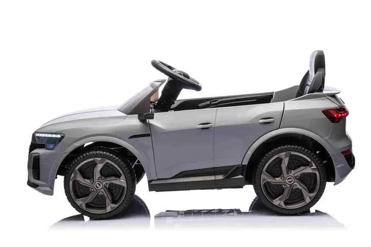 pojazd-audi-sq8-szary-marka-audi-stan-nowy