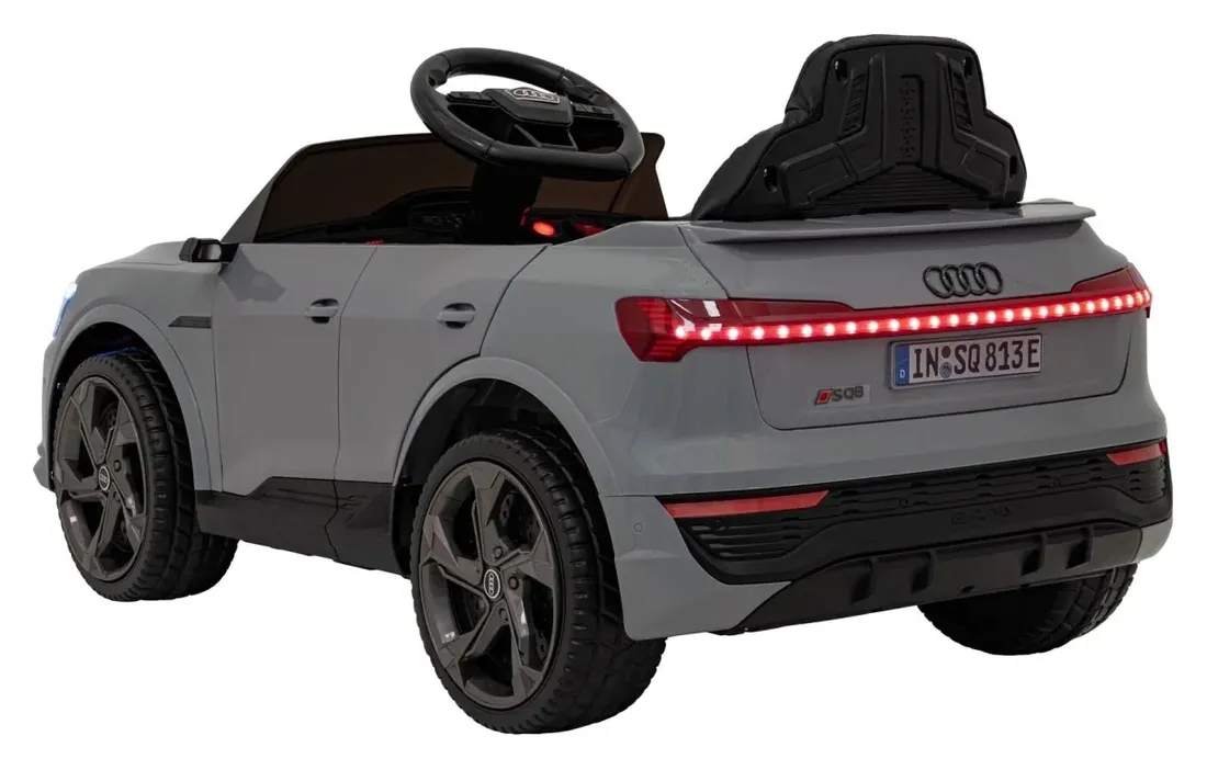 pojazd-audi-sq8-szary