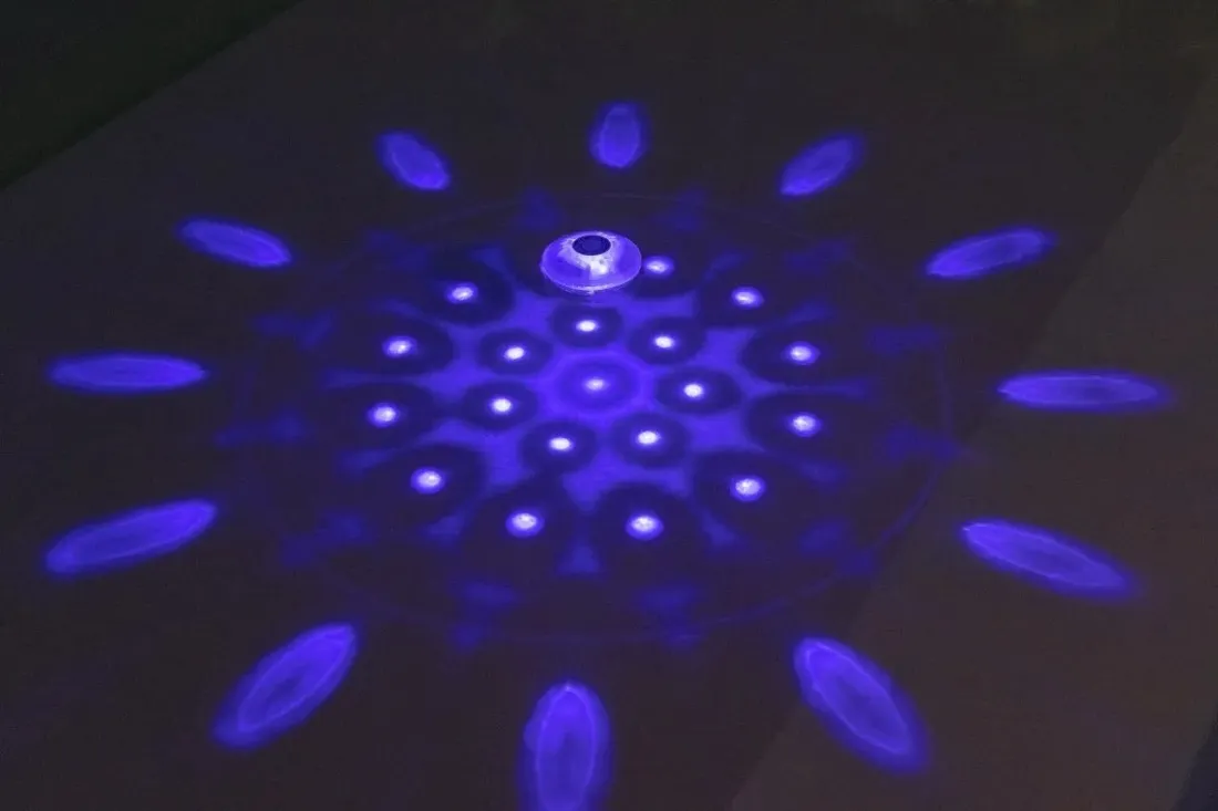 lampka-led-basenowa-bestway