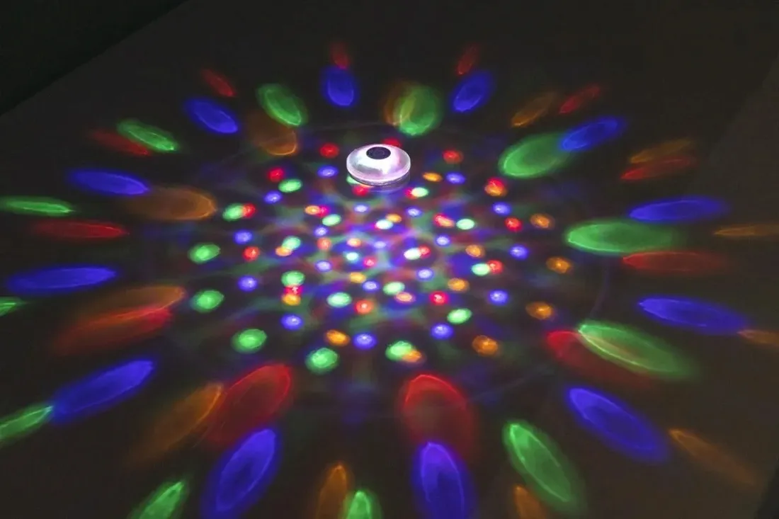 lampka-led-basenowa-bestway