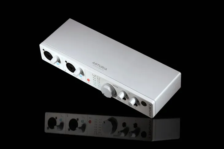 arturia-minifuse-4-white-interfejs-audio-usb