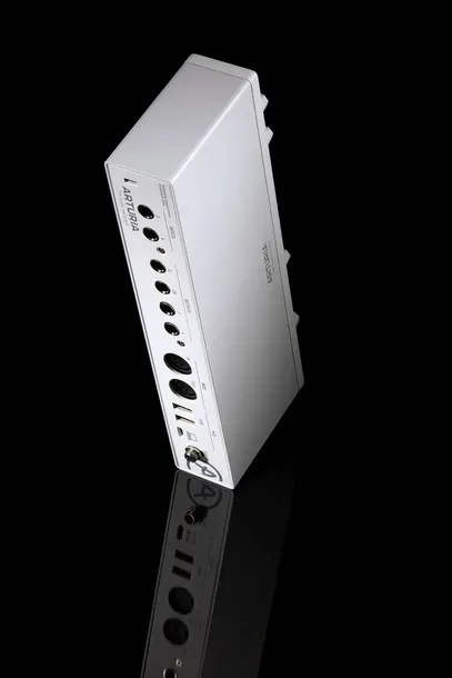 arturia-minifuse-4-white-interfejs-audio-usb