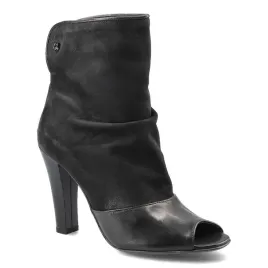 botki-carinii-b3356-980-360-000-955-lux-soft-czarny-samuel-04