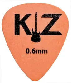 kostka-do-gitary-piorko-kz-standard-06-mm-z-tediorexu-3x26-cm