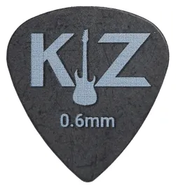 kostka-do-gitary-piorko-kz-jm-06-mm-z-tediorexu-27x25-cm
