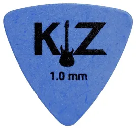 kostka-do-gitary-piorko-kz-triangle-10-mm-z-tediorexu-32x34-cm