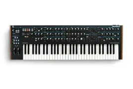 novation-summit-polifoniczny-syntezator-bi-timbral