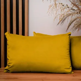 dekoracyjna-poszewka-na-poduszke-40x60-cm-w-kolorze-musztardowym-welurowa