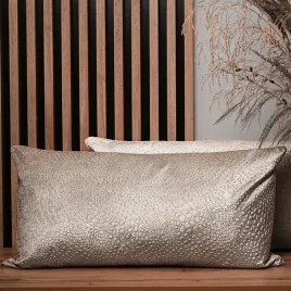 dekoracyjna-poszewka-na-poduszke-40x80-cm-bezowa-z-tkaniny-welurowej