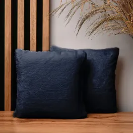 dekoracyjna-poszewka-na-poduszke-jaska-30x30-cm-z-imitacji-futra
