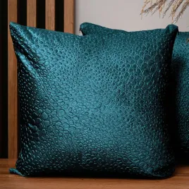 turkusowa-poszewka-55x55-cm-z-weluru-z-tekstura-kropli-elegancja-i-styl
