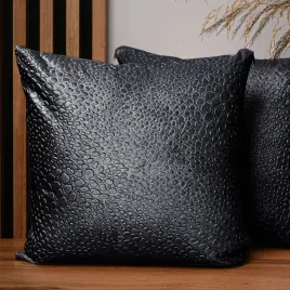 poszewka-dekoracyjna-velvet-ciemnoszara-50x50-cm-z-wzorem-kropelki