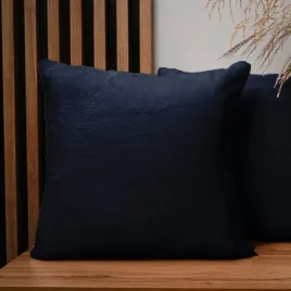 poszewka-dekoracyjna-50x50cm-granatowa-z-imitacji-futra-styl-i-komfort