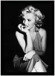 nowoczesny-obraz-w-czarnej-ramie-o-wymiarach-70x100-cm-marilyn-monroe-3