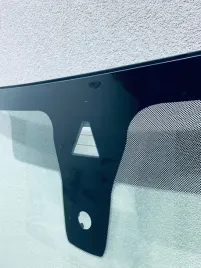 szyba-czolowa-bmw-x6-g06-2019-akustyka-kamera-sensor