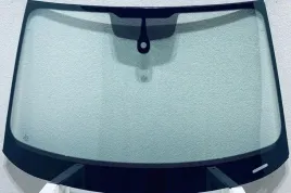 szyba-czolowa-audi-a4-b9-2015-aku-sen