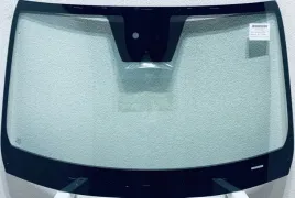 szyba-czolowa-nowa-hyundai-santafe-2021-akustyka-kamera-sensor-hud