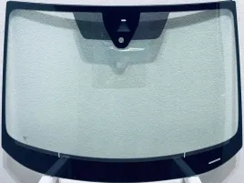 szyba-czolowa-audi-q4-e-tron-2021-akustyka-kamera-sensor-hud