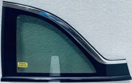 szyba-karoseryjna-boczna-lewa-opel-adam-2012-2019-ciemnozielona-oe