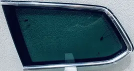 szyba-karoseryjna-tylna-lewa-vw-passat-b8-kombi-2015-ciemnozielona-oe
