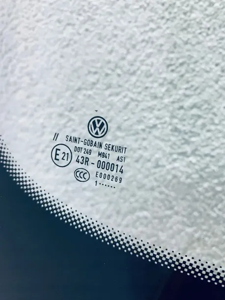 szyba-czolowa-vw-eos-2006-2015-oryginal-stan-nowy