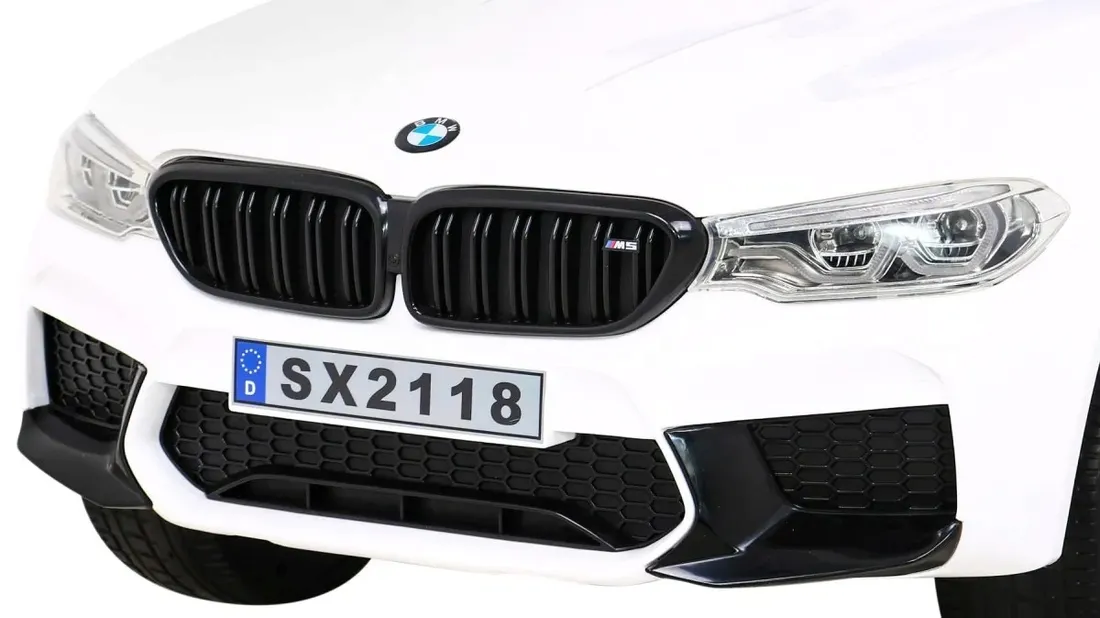 pojazd-bmw-m5-drift-bialy