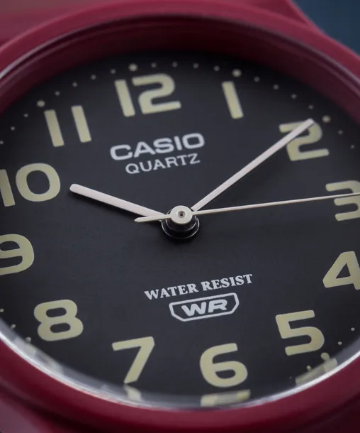 zegarek-casio-classic-material-paska-tworzywo-sztuczne
