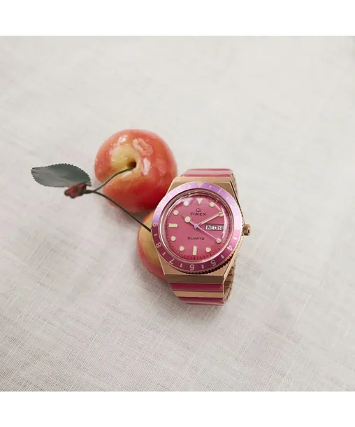 zegarek-damski-timex-q-timex-diver-material-paska-stal