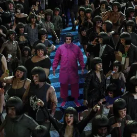 alone-in-a-crowd