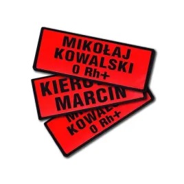 imiennik-tlo-fluo-1-3-linijki-tekstu-na-rzepie-13-x-5-cm