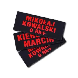 imiennik-fluo-tlo-czarne-1-3-linijki-tekstu-na-rzepie-13-x-5-cm