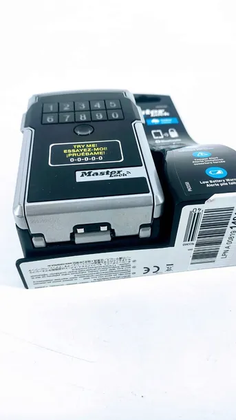 kasetka-na-klucze-skrzynka-solidna-sejf-kod-master-kolor-czarny