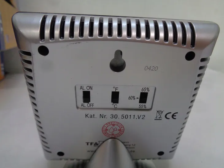 termohigrometr-tfa-30-5011-comfort-control-stan-powystawowy-model-30-5011