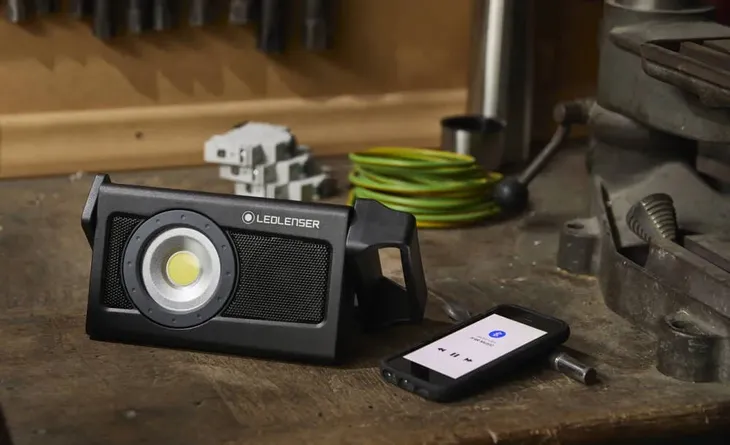 latarka-ledlenser-if4r-music-waga-400-g