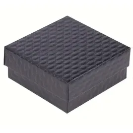 pikowane-pudelko-na-bizuterie-naszyjnik-kwadratowe-czarne-7-5cm