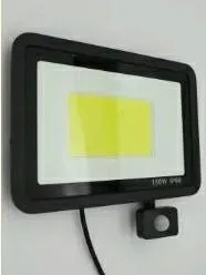 lampa-led-halogen-naswietlacz-150wczujkaslim