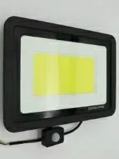 lampa-led-halogen-naswietlacz-200wczujkaslim