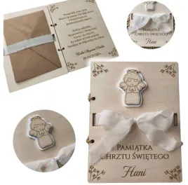 pamiatka-chrztu-swietego-personalizowana-drewniana-kartka-grawer-3d-koperta
