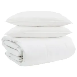 nowoczesny-zestaw-koldry-z-poduszkami-minimalistyczny-komfort-w-bialym