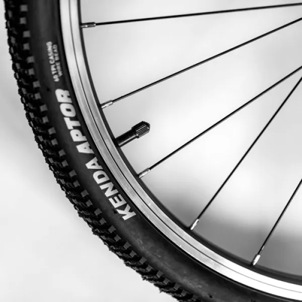 rower-dzieciecy-kubikes-24s-mtb-black-comic-czarny