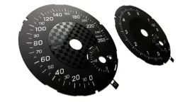 mercedes-gla-cla-czarny-zamiennik-z-mph-na-km-szachownica-wzor-3