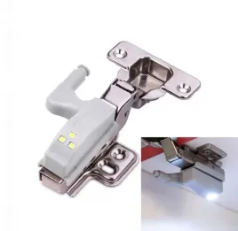 lampka-do-szafki-szafy-na-zwias-3-led-automatyczna